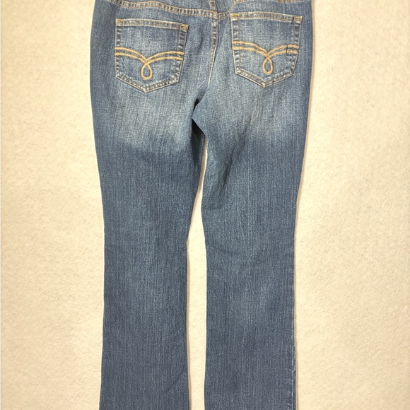 American Rag Boot Cut Jeans Size 9R - Picture 3 of 3